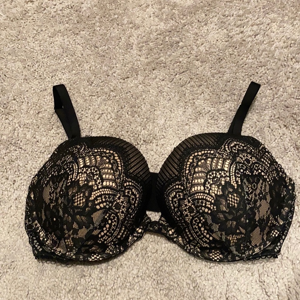 Victoria secret 36DD bra